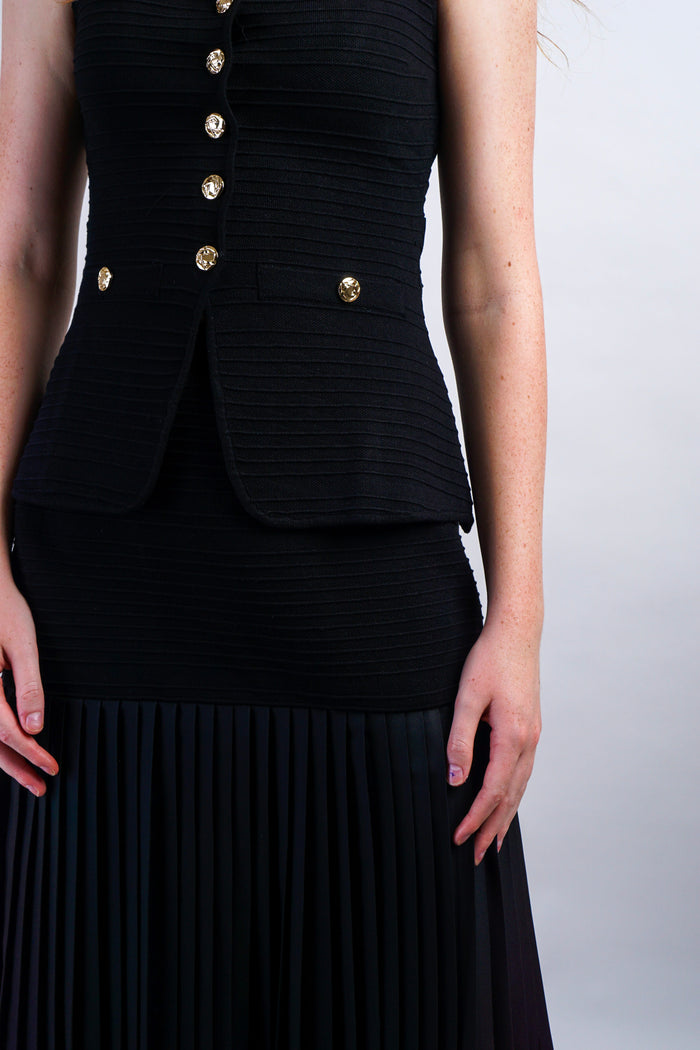 Private Label SKIRTS Black Yoke Pleated Skirt