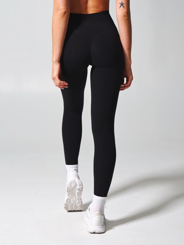 Contour Pocket Legging - Onyx Black