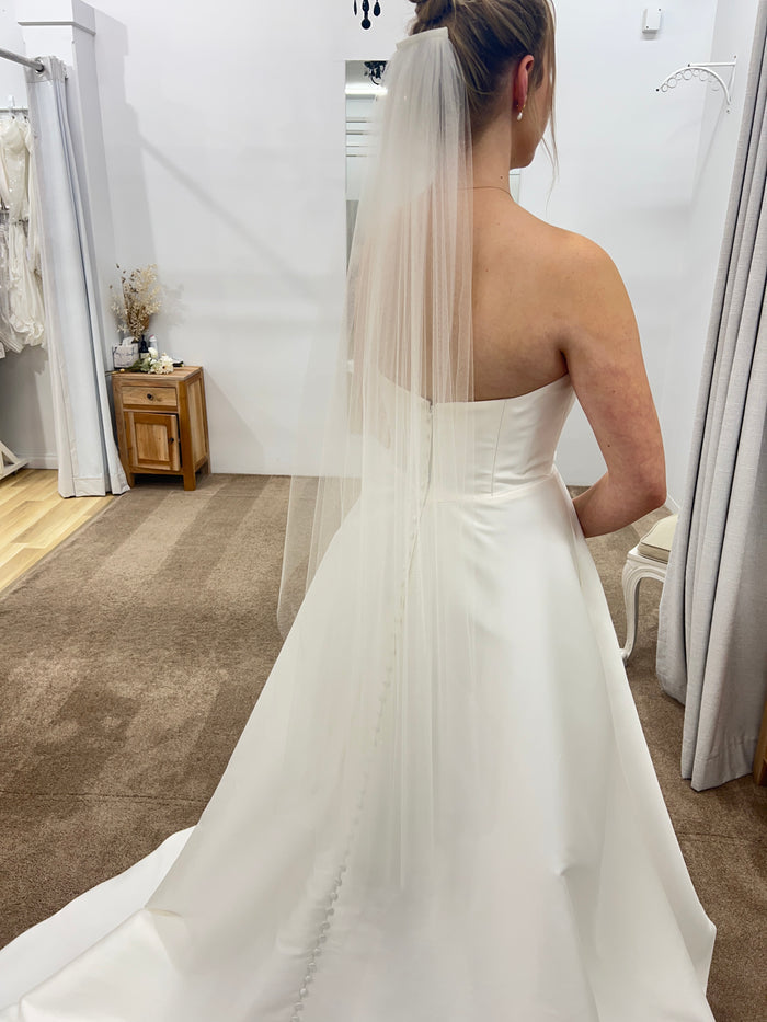 Glimmer Tulle Raw Edge Veil 45 inch Ivory - Accessory - Dreamtime