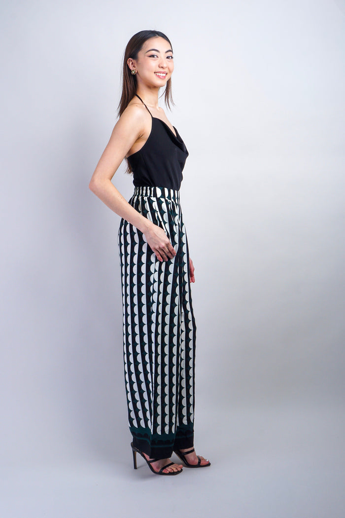 Private Label PANTS Green/Black Scallop Print Pants