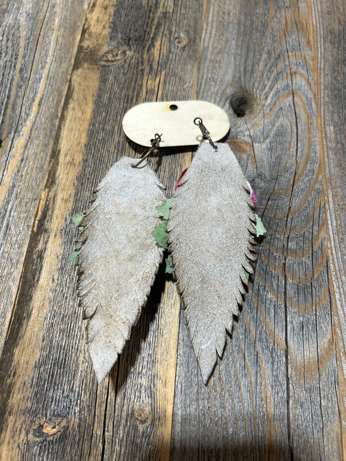 HANDCRAFTED FLOWER EARRINGS