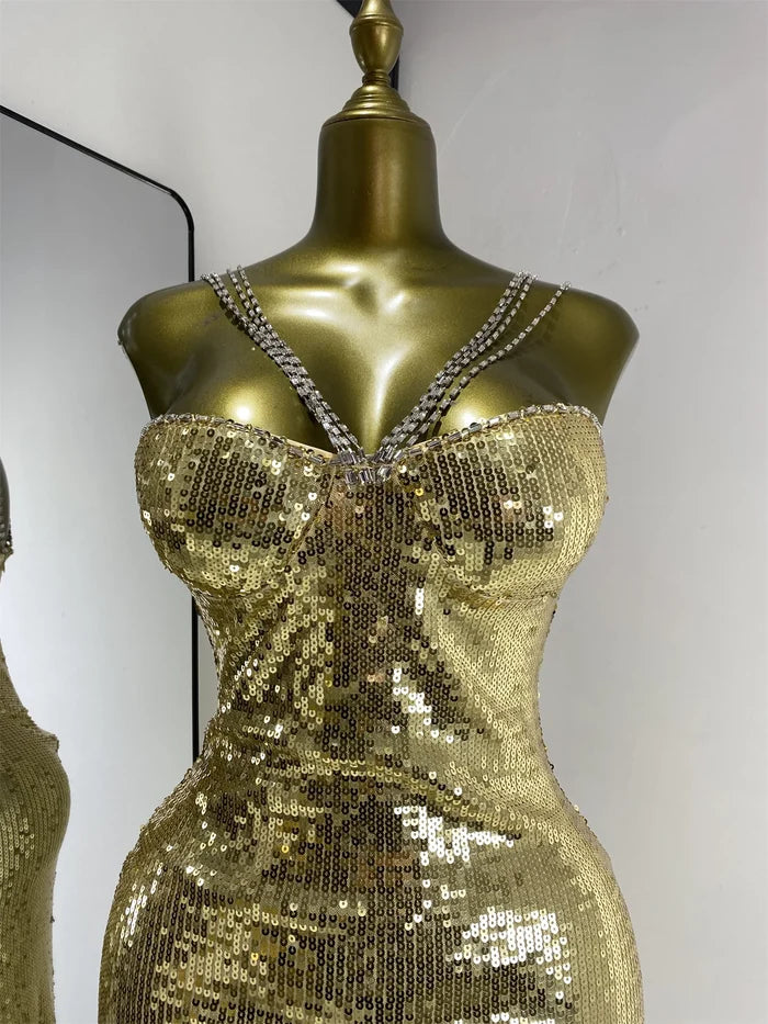 Janine glitter sequin slim fit luxury cocktail dress for women. Elegant party gown for birthdays, homecoming, and evening events.