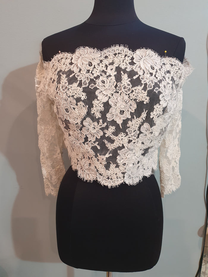 Lee Ann Belter off shoulder 3/4 sleeve topper 22