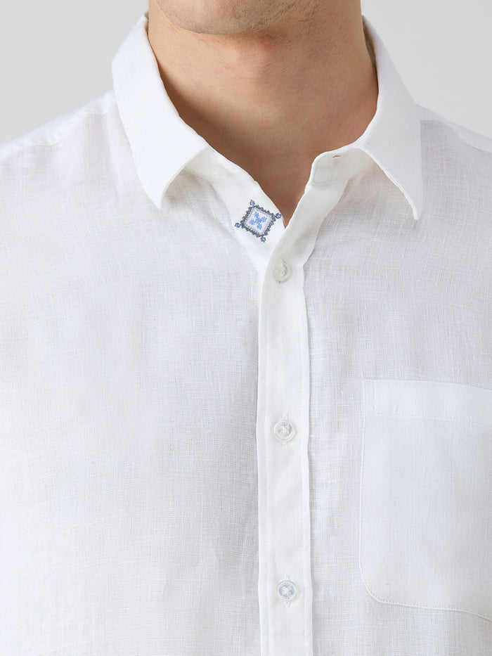 Men's White Solid Slim Fit Shirts