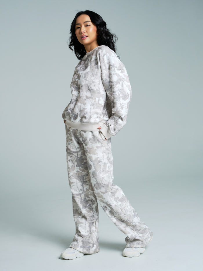 Plush Fleece Straight Leg Sweat Pant - Snow Camo