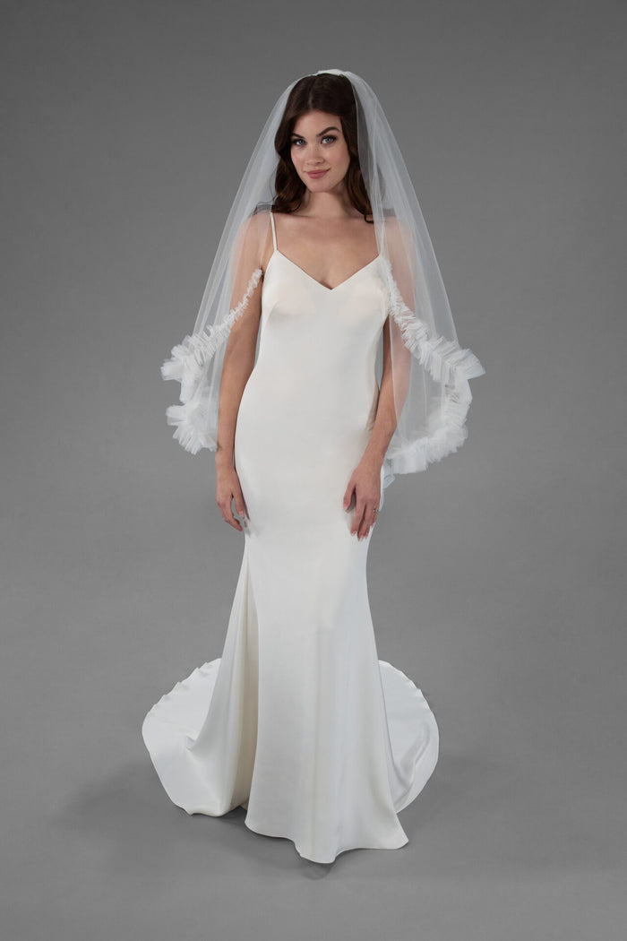 Saoirse Ivory Fingertip Veil Fingertip 45 IVR Ivory - Accessory - Grace and Goddess