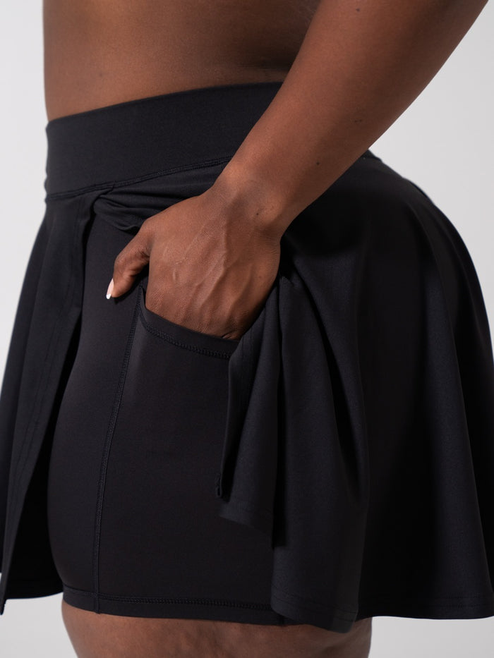 Served Skort - Onyx Black