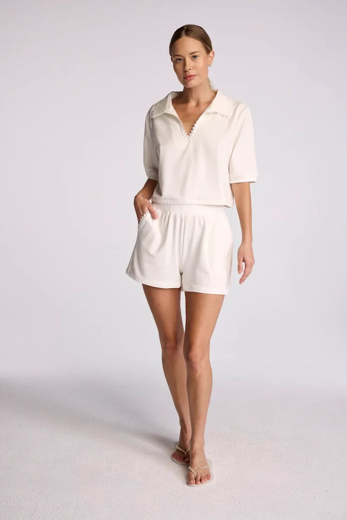 Su173 White Shorts