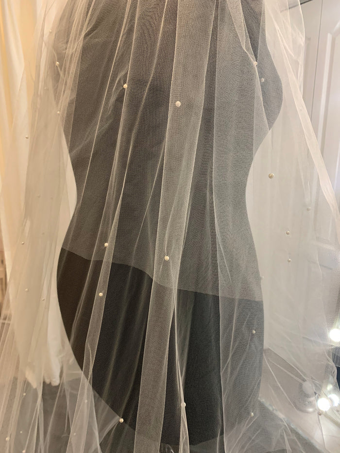 Veil 510a: Cut Edge Chapel Veil with Scattered Pearls